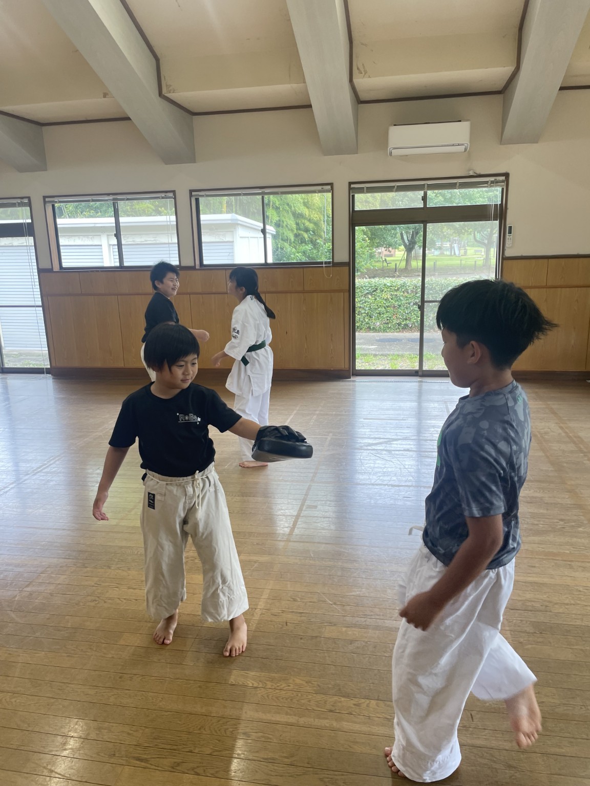 酒門教室の少年部の稽古風景